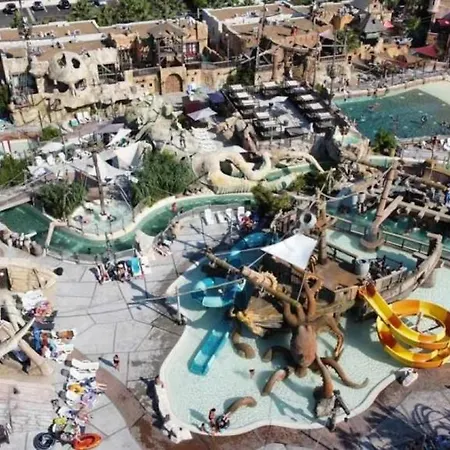 Zecamping 4 Etoiles Avec Parc Aquatique Club Enfant Animations Sauna Hammam Agde