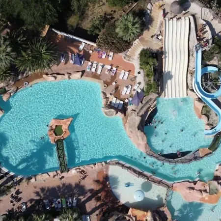 Zecamping 4 Etoiles Avec Parc Aquatique Club Enfant Animations Sauna Hammam 4*